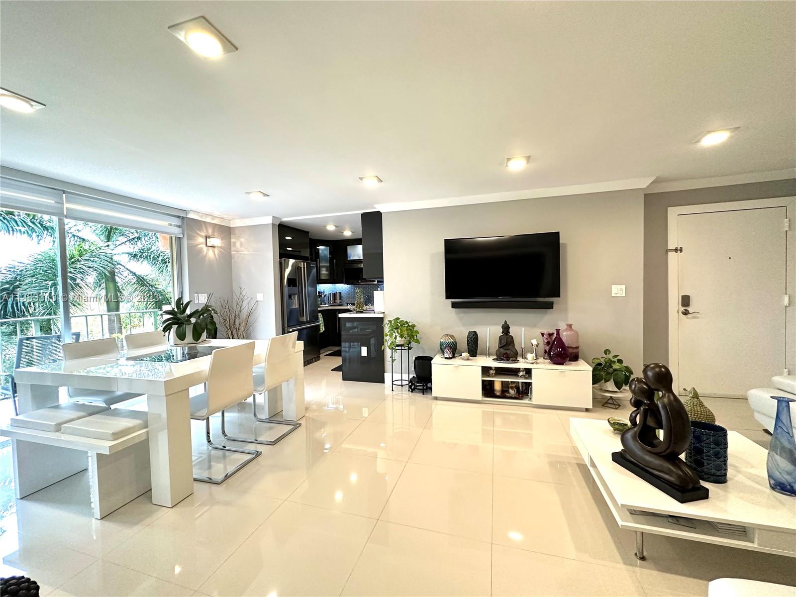 9350 Fontainebleau Blvd Unit: 414