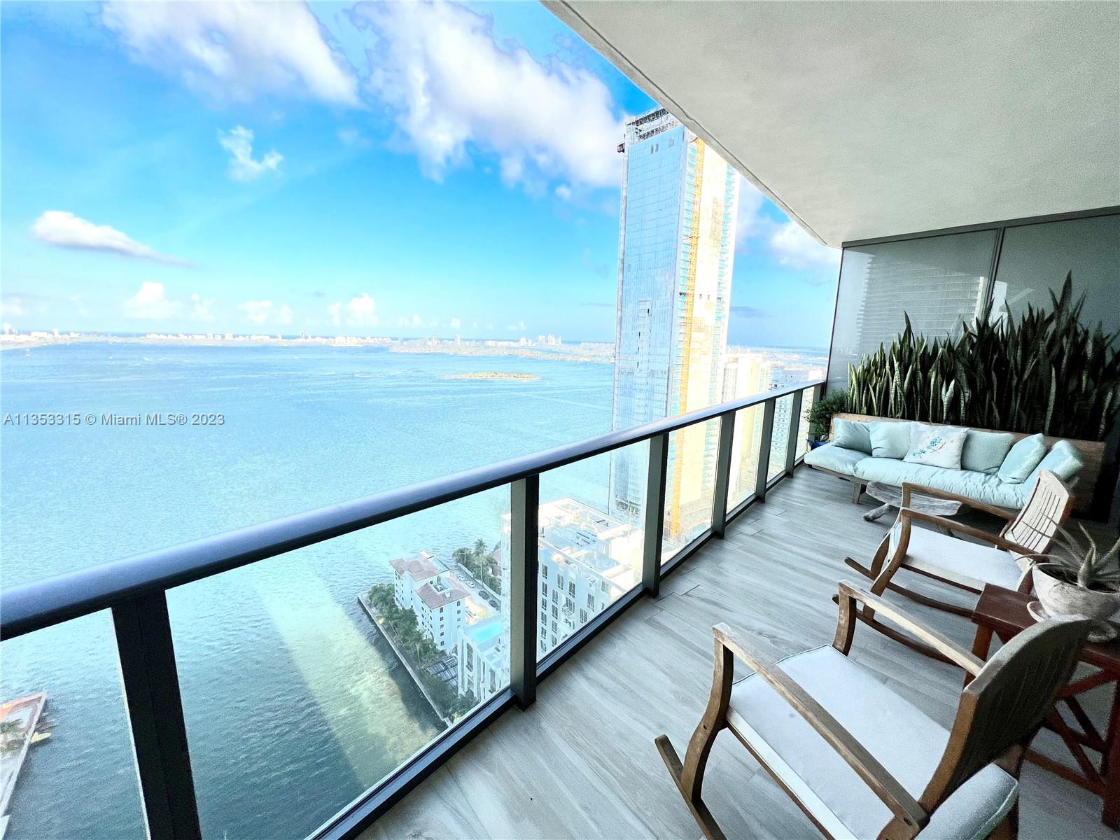 460 NE 28th St Unit: 3405