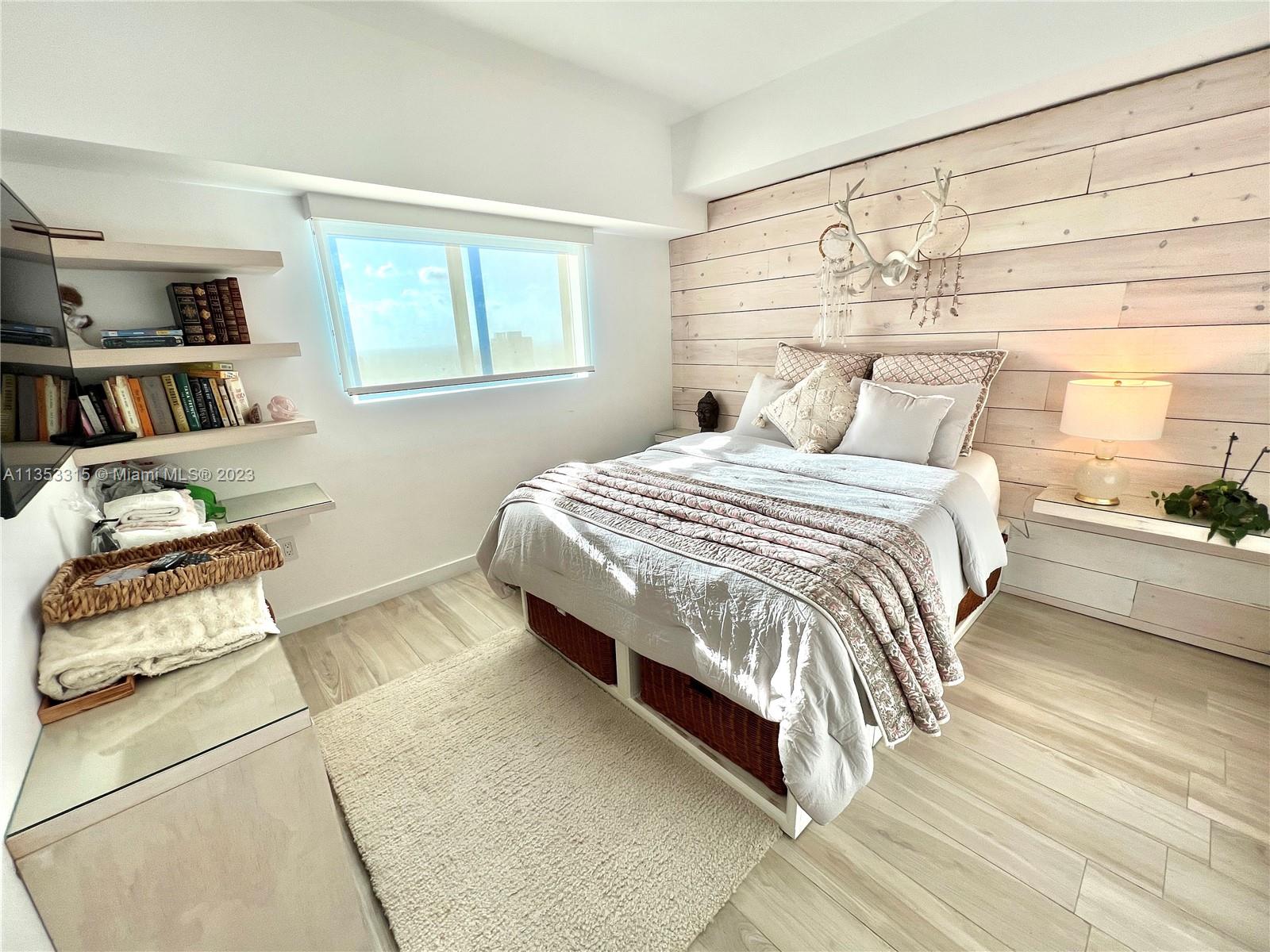 460 NE 28th St Unit: 3405
