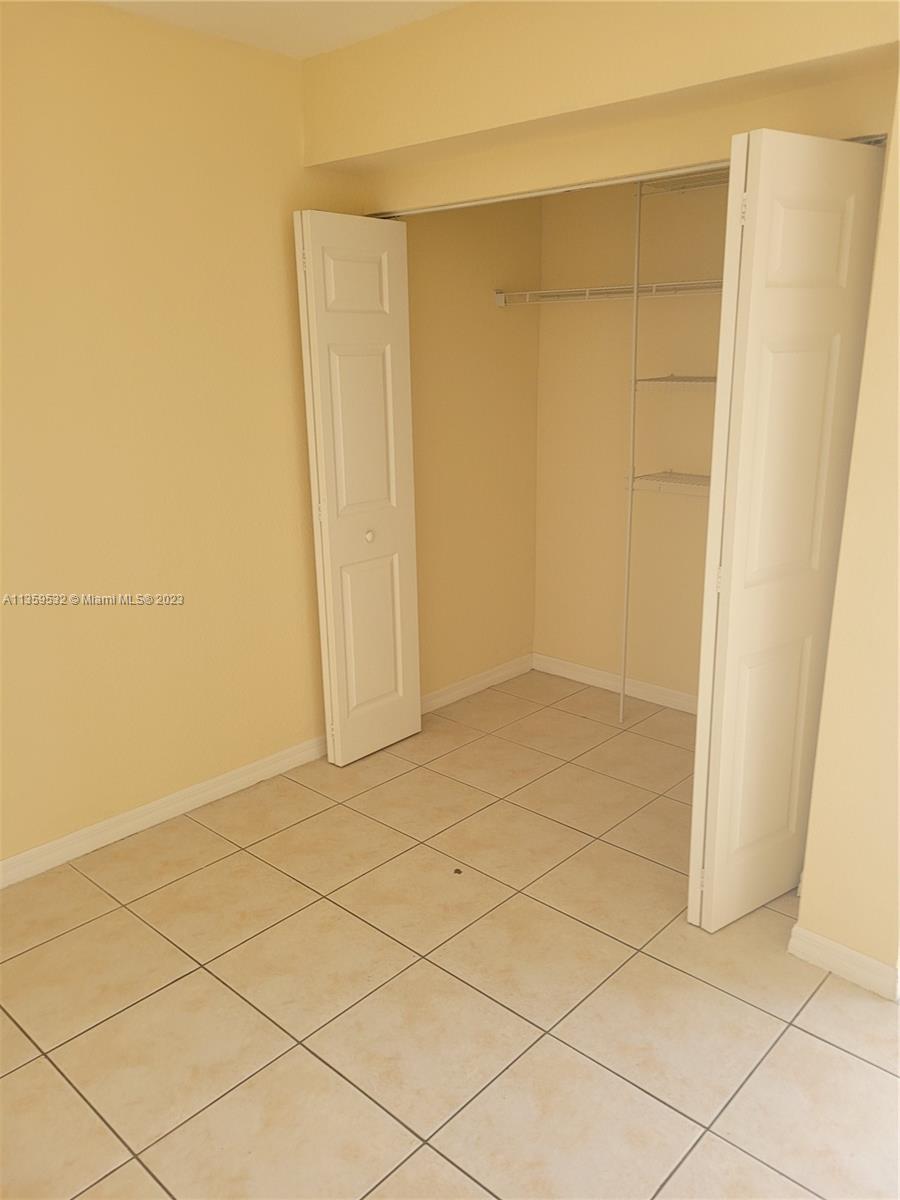520 SW 5th St Unit: 303