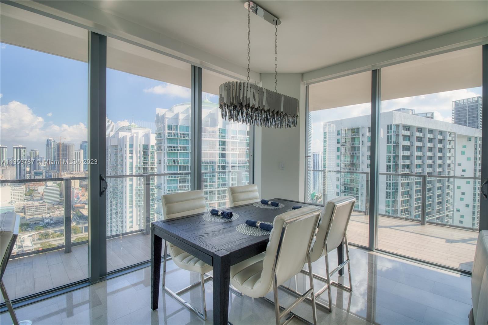 68 SE 6th St Unit: 3311