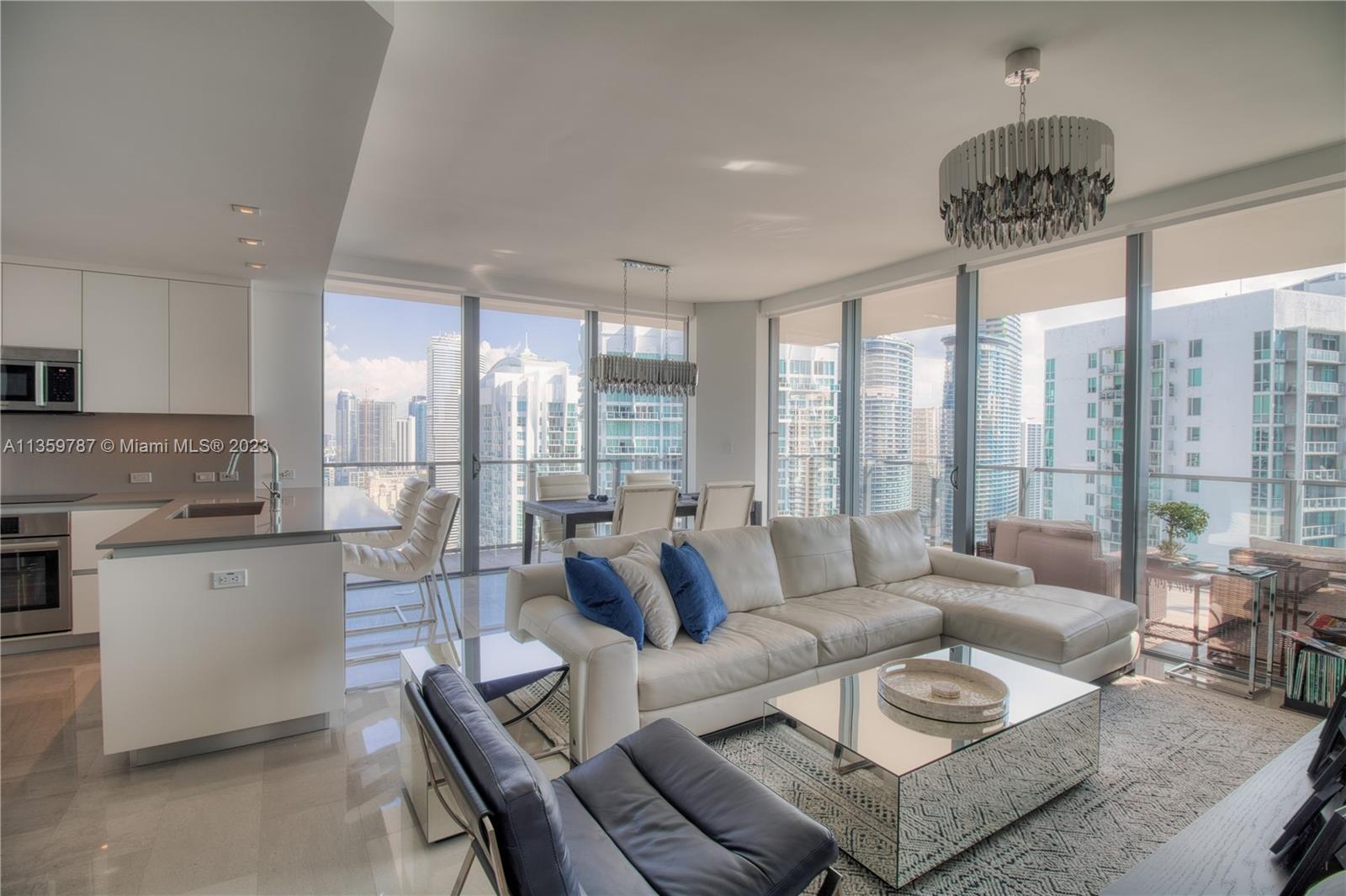 68 SE 6th St Unit: 3311