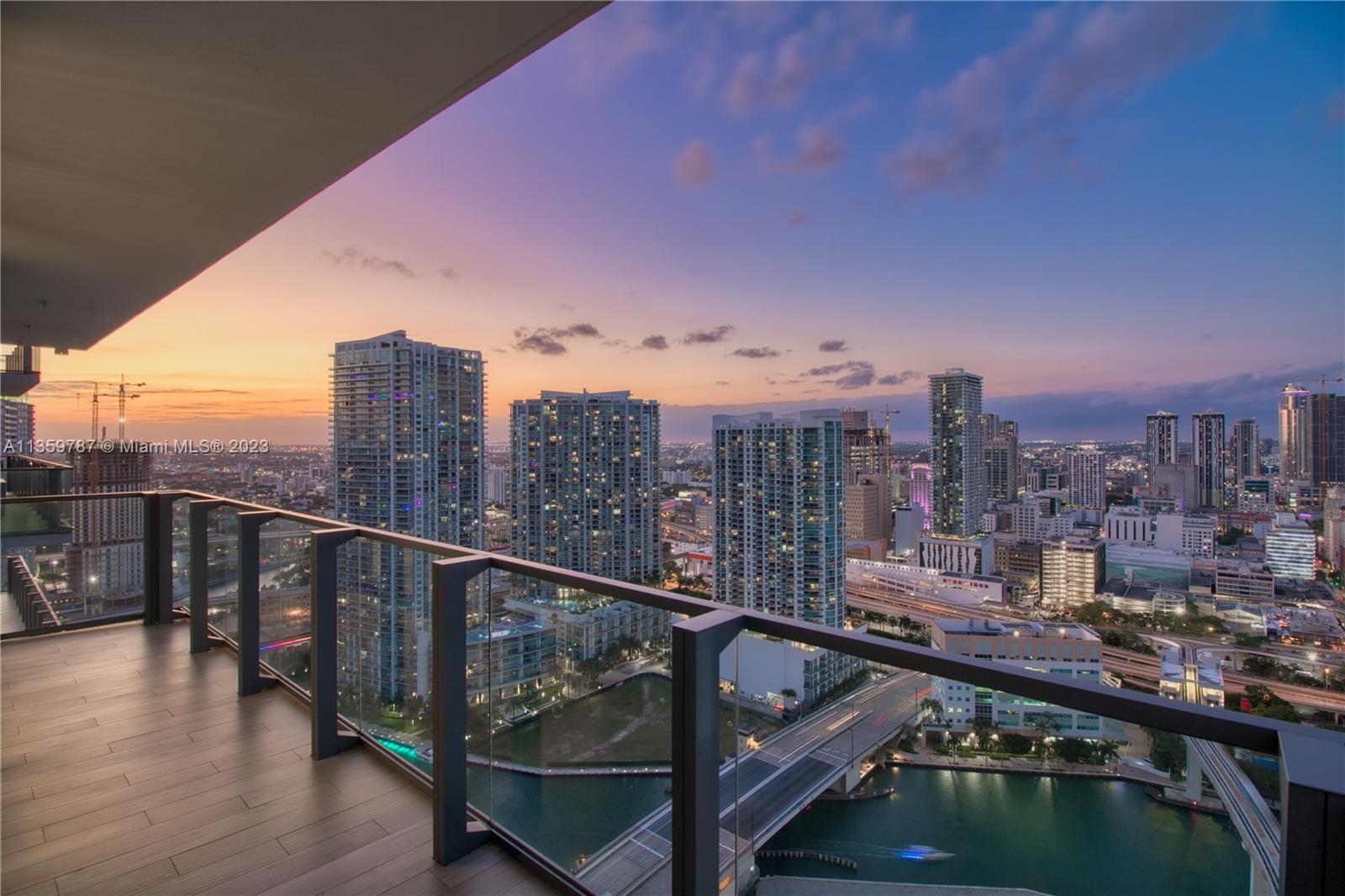68 SE 6th St Unit: 3311