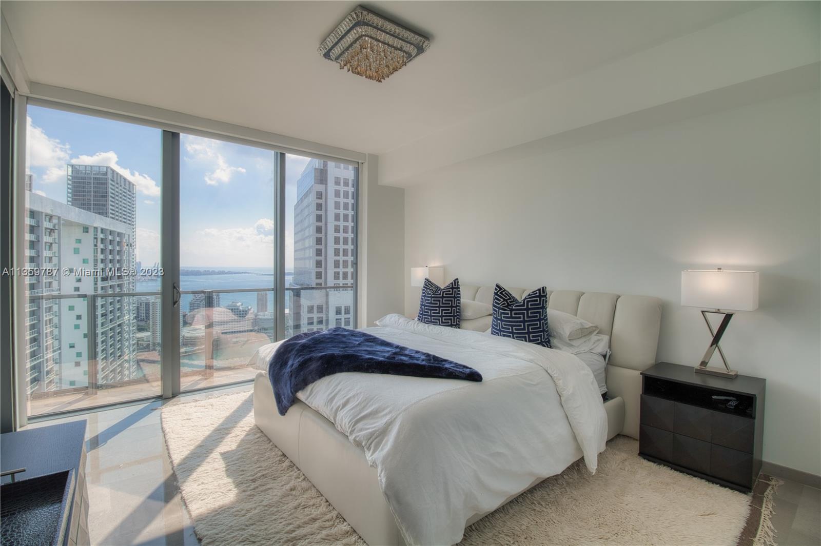 68 SE 6th St Unit: 3311