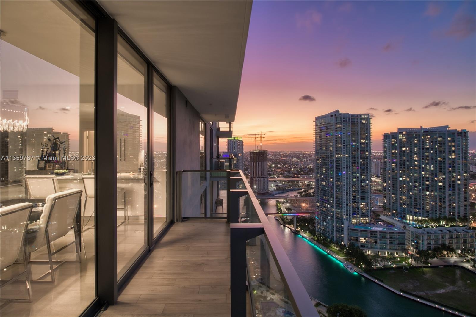 68 SE 6th St Unit: 3311