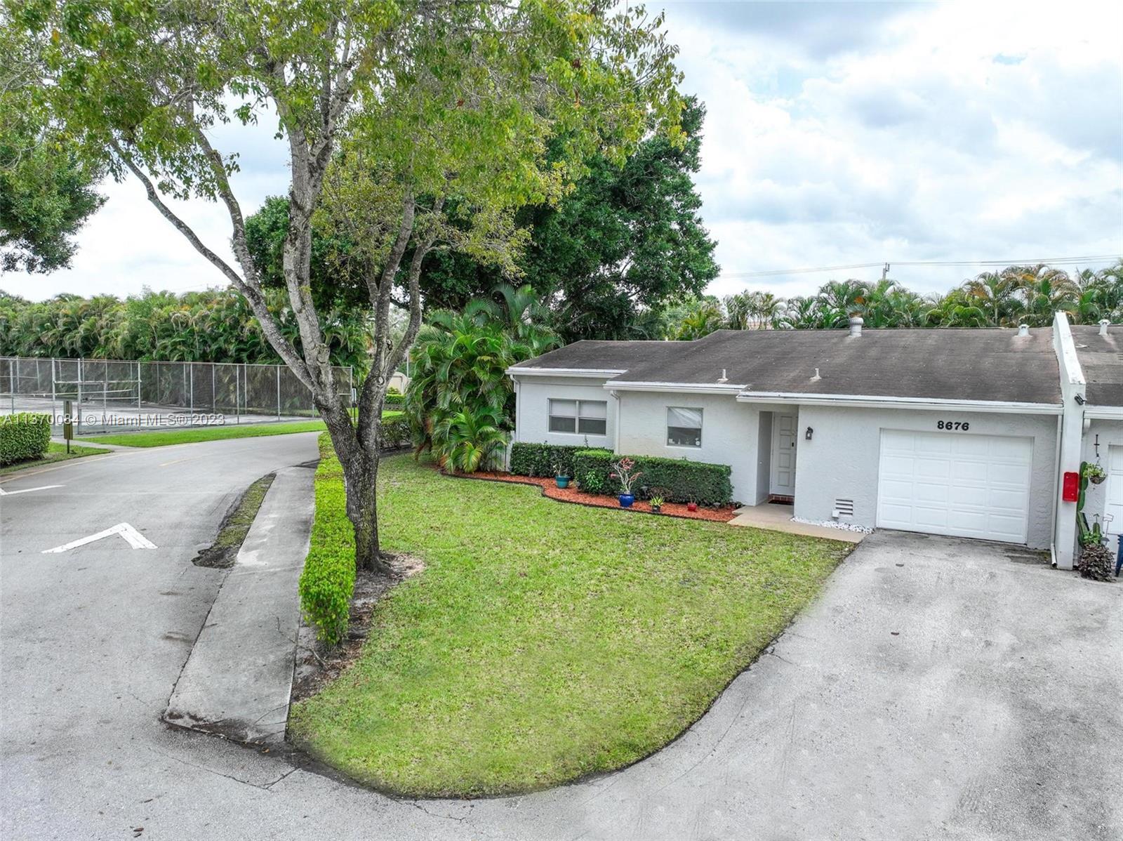 8676 Bridle Path Ct Unit: 108B
