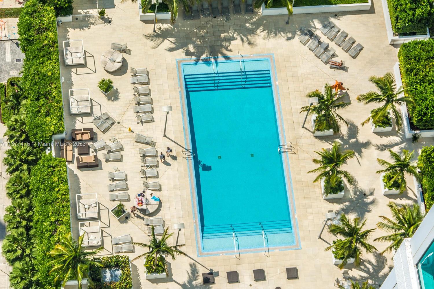 951 Brickell Ave Unit: 2902