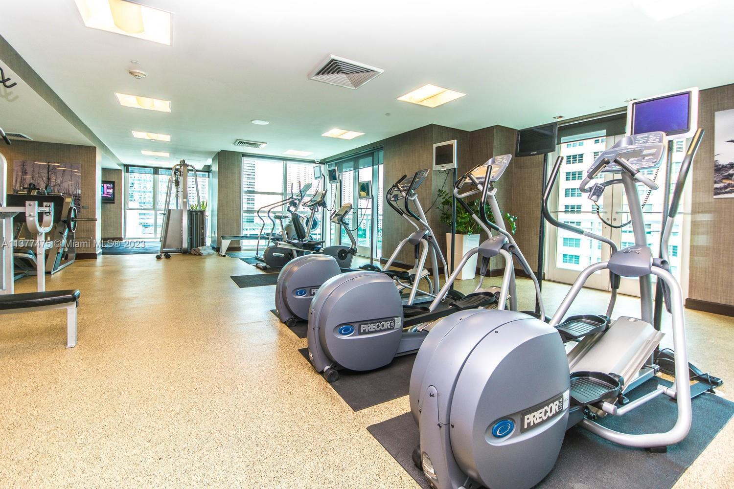 951 Brickell Ave Unit: 2902