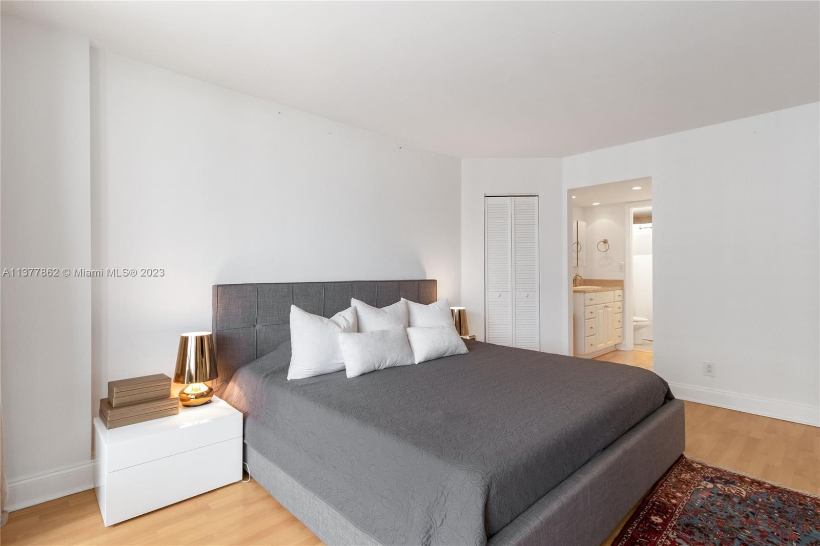 1915 Brickell Ave Unit: 1402