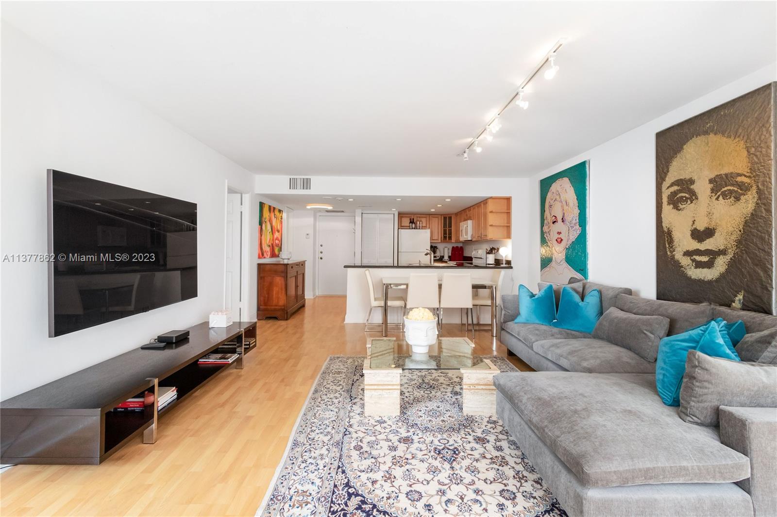 1915 Brickell Ave Unit: 1402