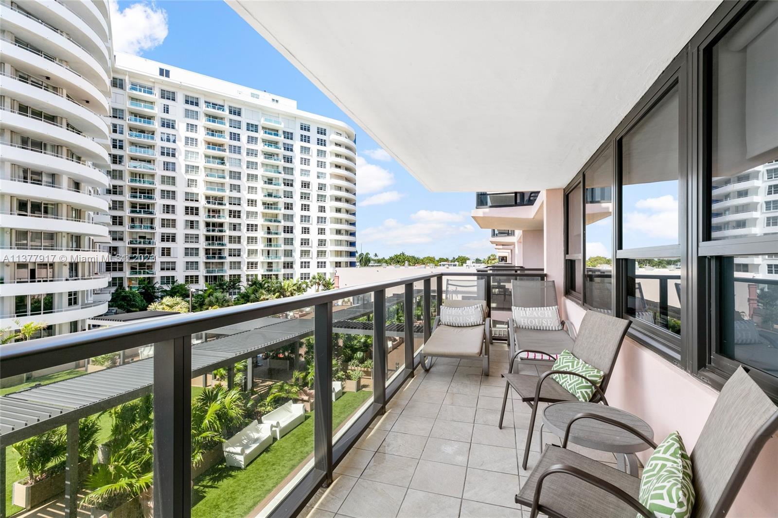 5225 Collins Ave # 503