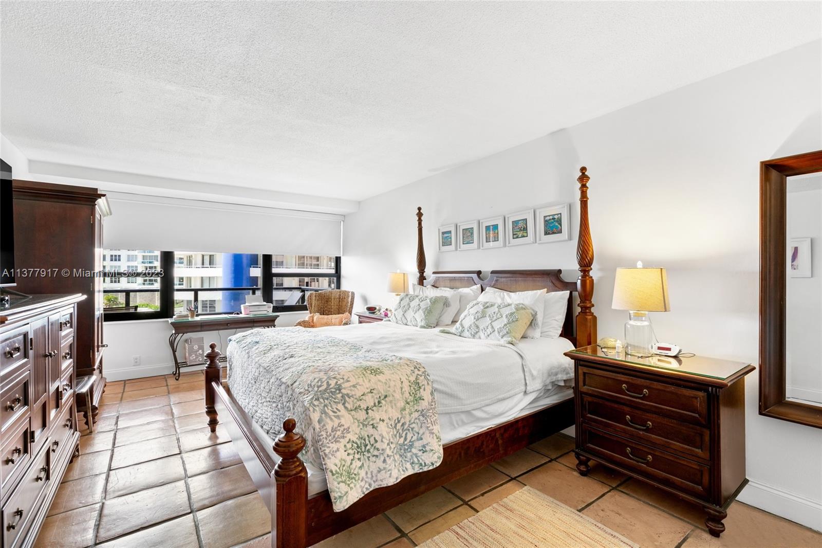 5225 Collins Ave # 503