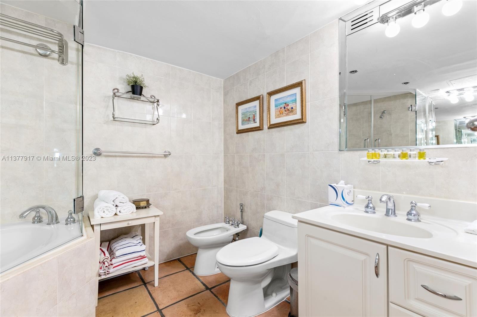 5225 Collins Ave # 503