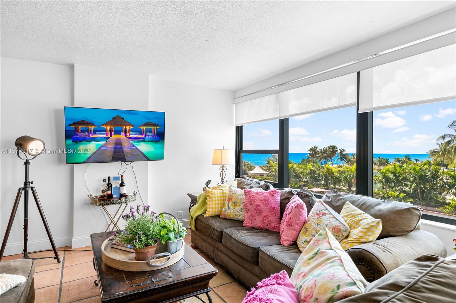 5225 Collins Ave # 503