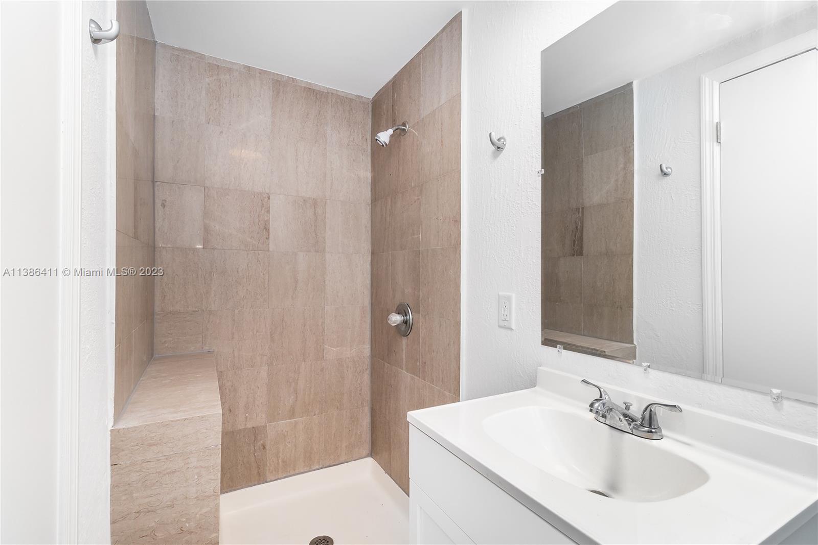 1241 14th St Unit: 5