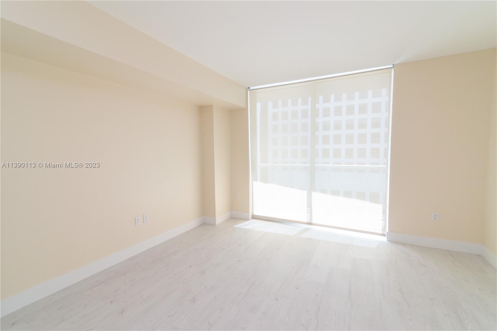 500 Brickell Ave Unit: 3908