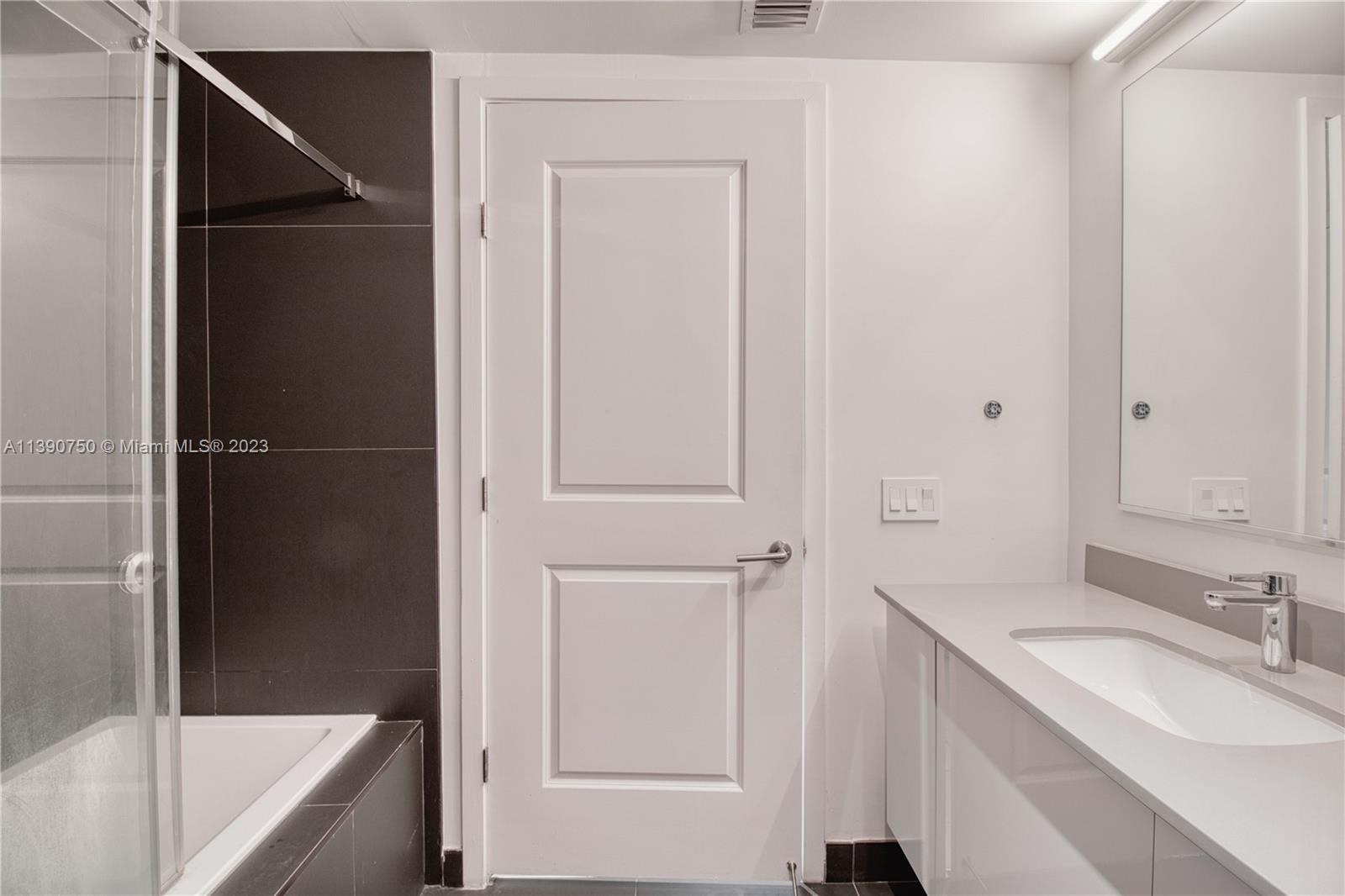 1600 NE 1st Ave Unit: 1111