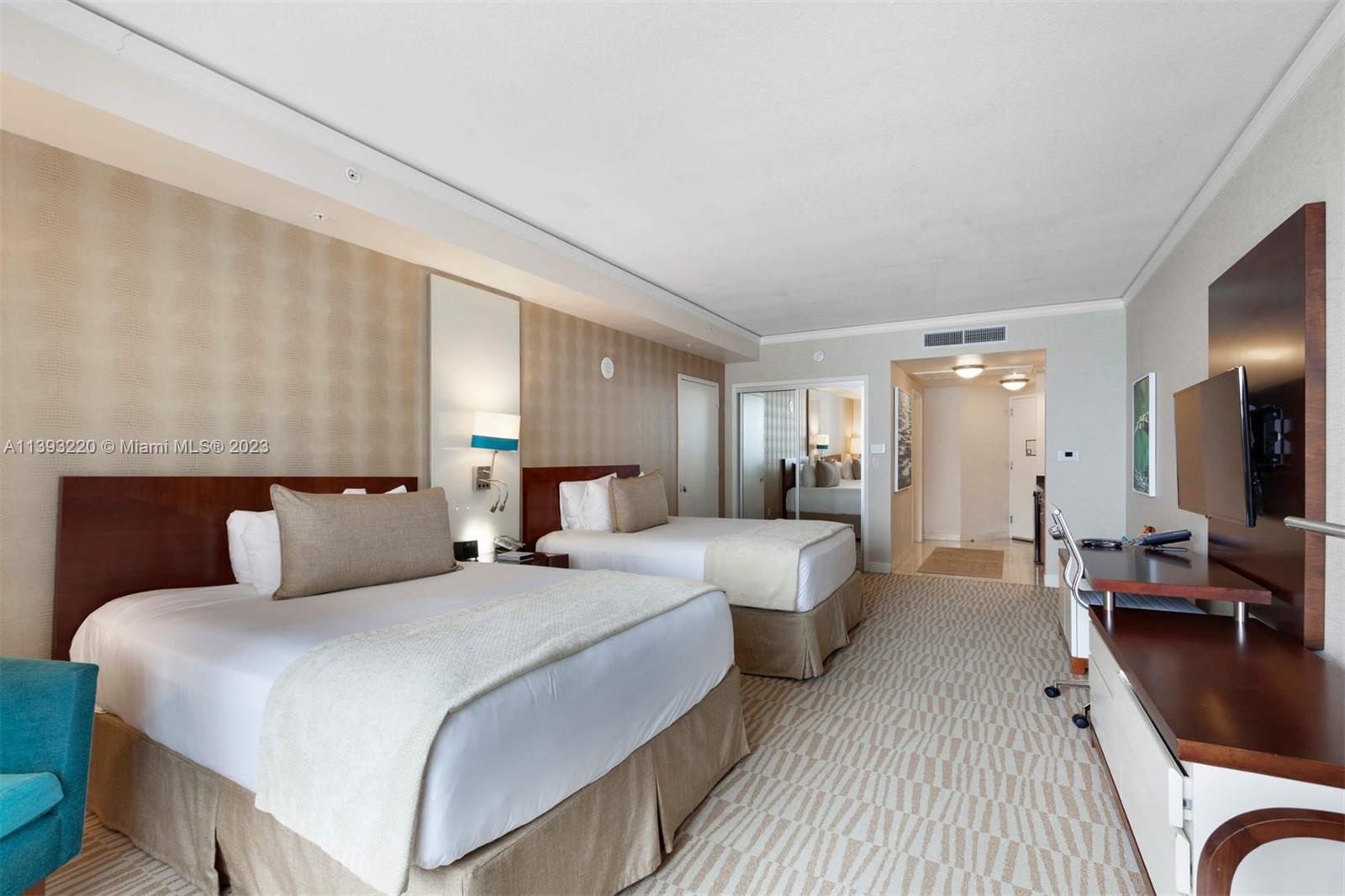 18001 Collins Ave # 1606