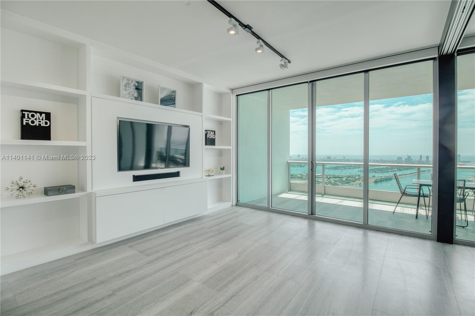 900 Biscayne Blvd Unit: 5605