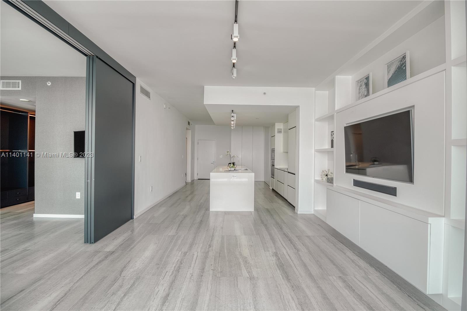 900 Biscayne Blvd Unit: 5605