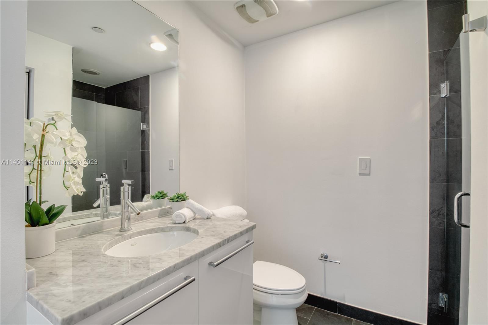 900 Biscayne Blvd Unit: 5605