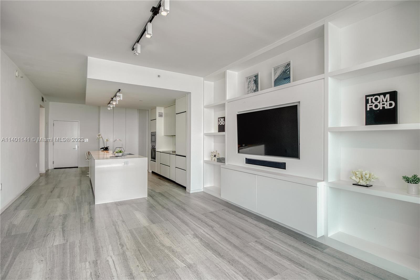 900 Biscayne Blvd Unit: 5605
