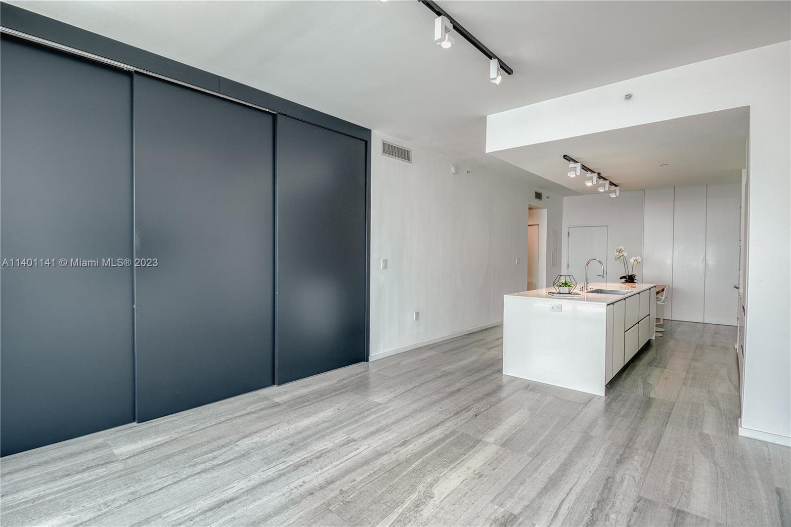 900 Biscayne Blvd Unit: 5605
