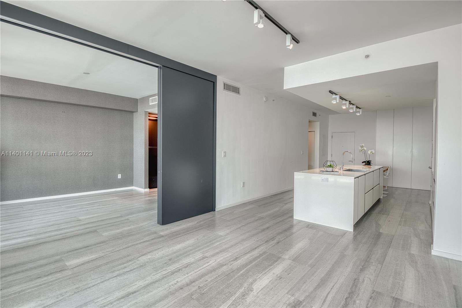900 Biscayne Blvd Unit: 5605