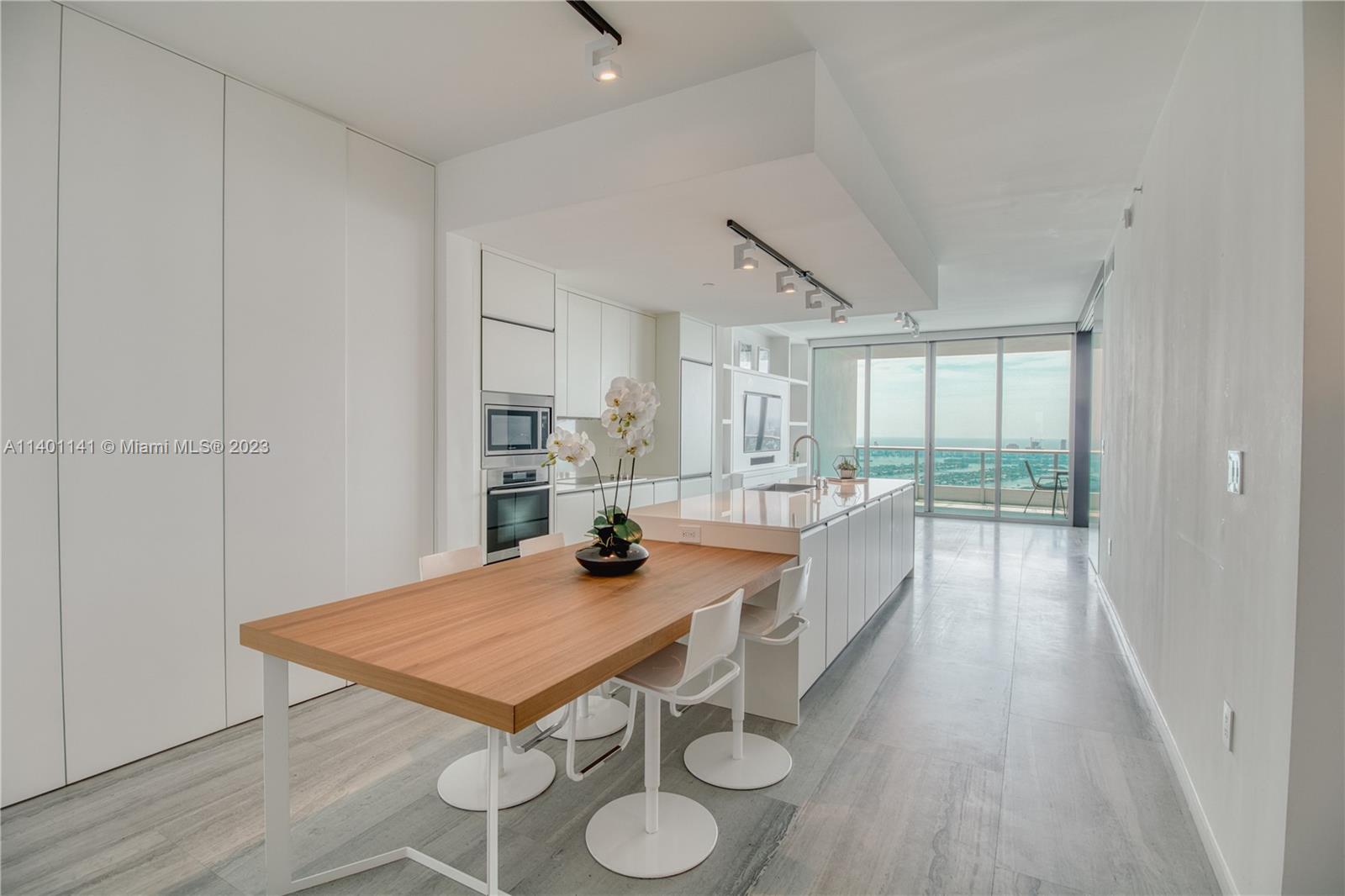 900 Biscayne Blvd Unit: 5605