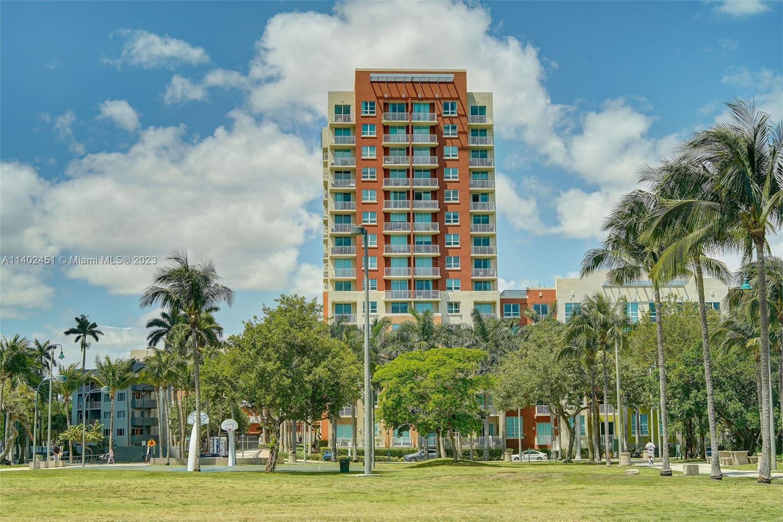 2000 N Bayshore Dr Unit: 312