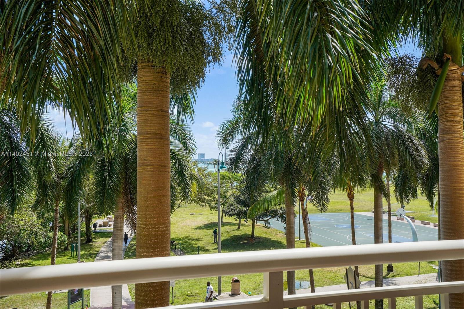2000 N Bayshore Dr Unit: 312