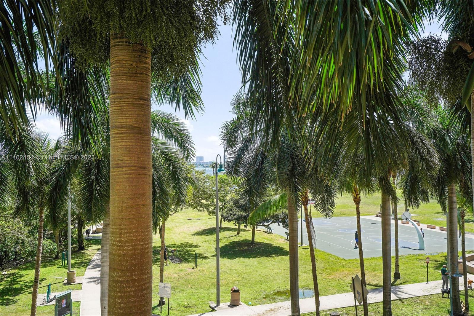 2000 N Bayshore Dr Unit: 312