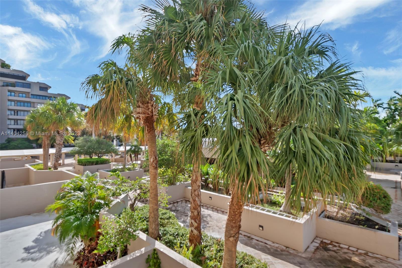 151 Crandon Blvd Unit: 237