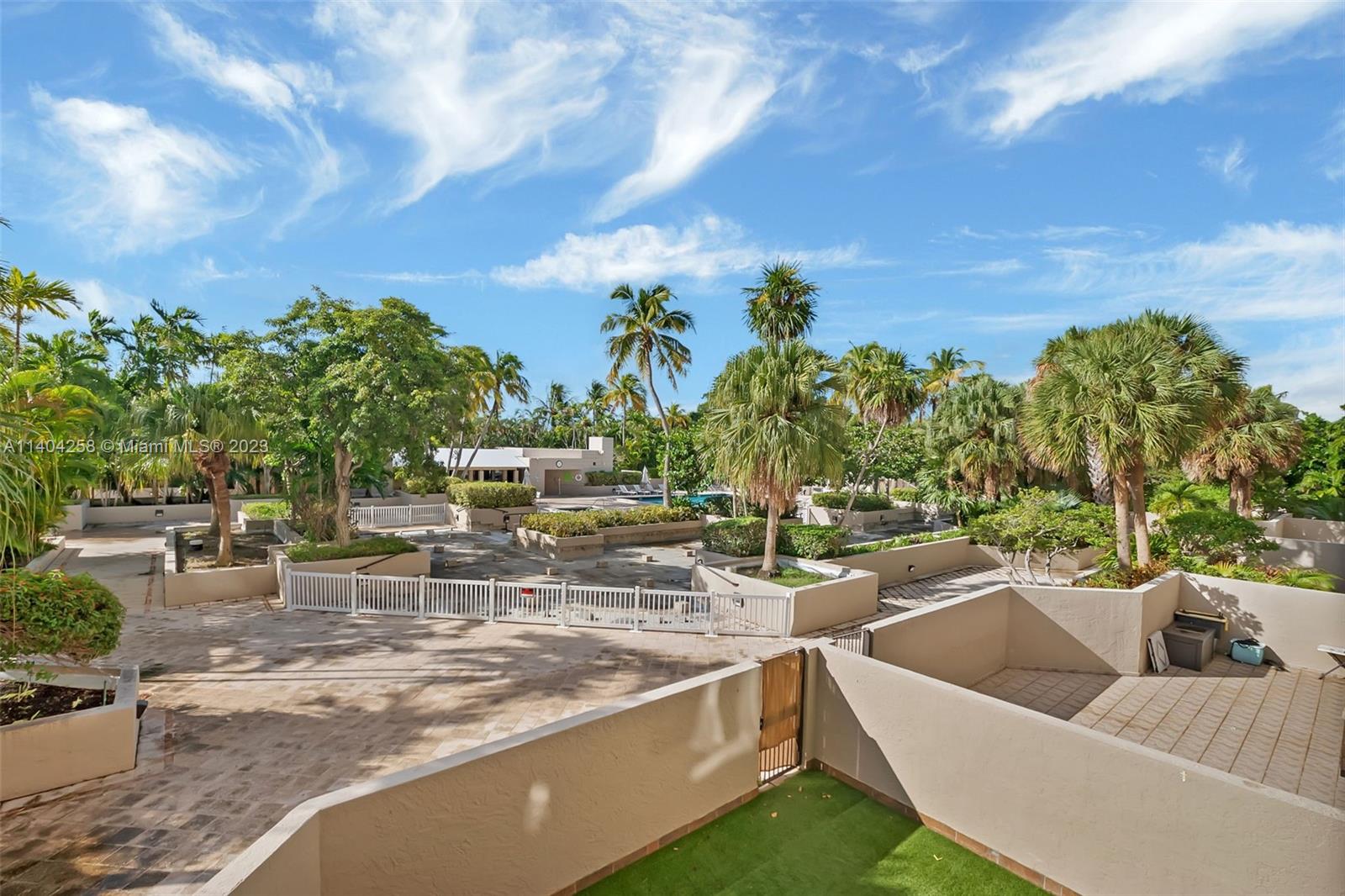 151 Crandon Blvd Unit: 237