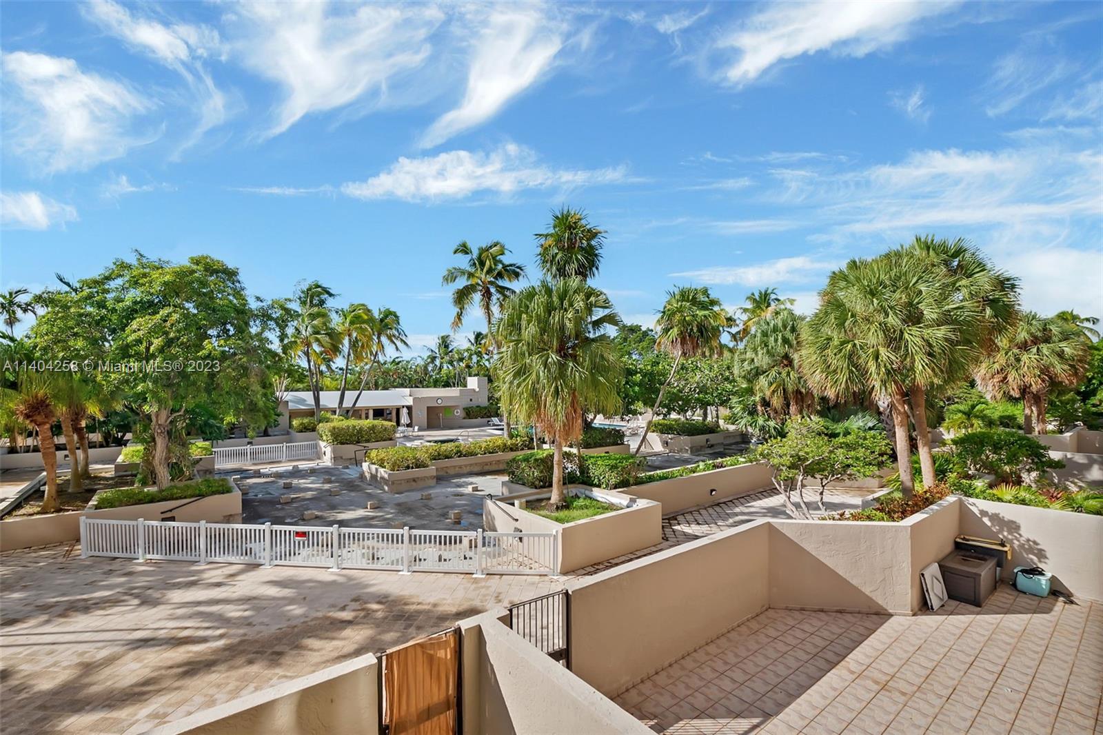 151 Crandon Blvd Unit: 237