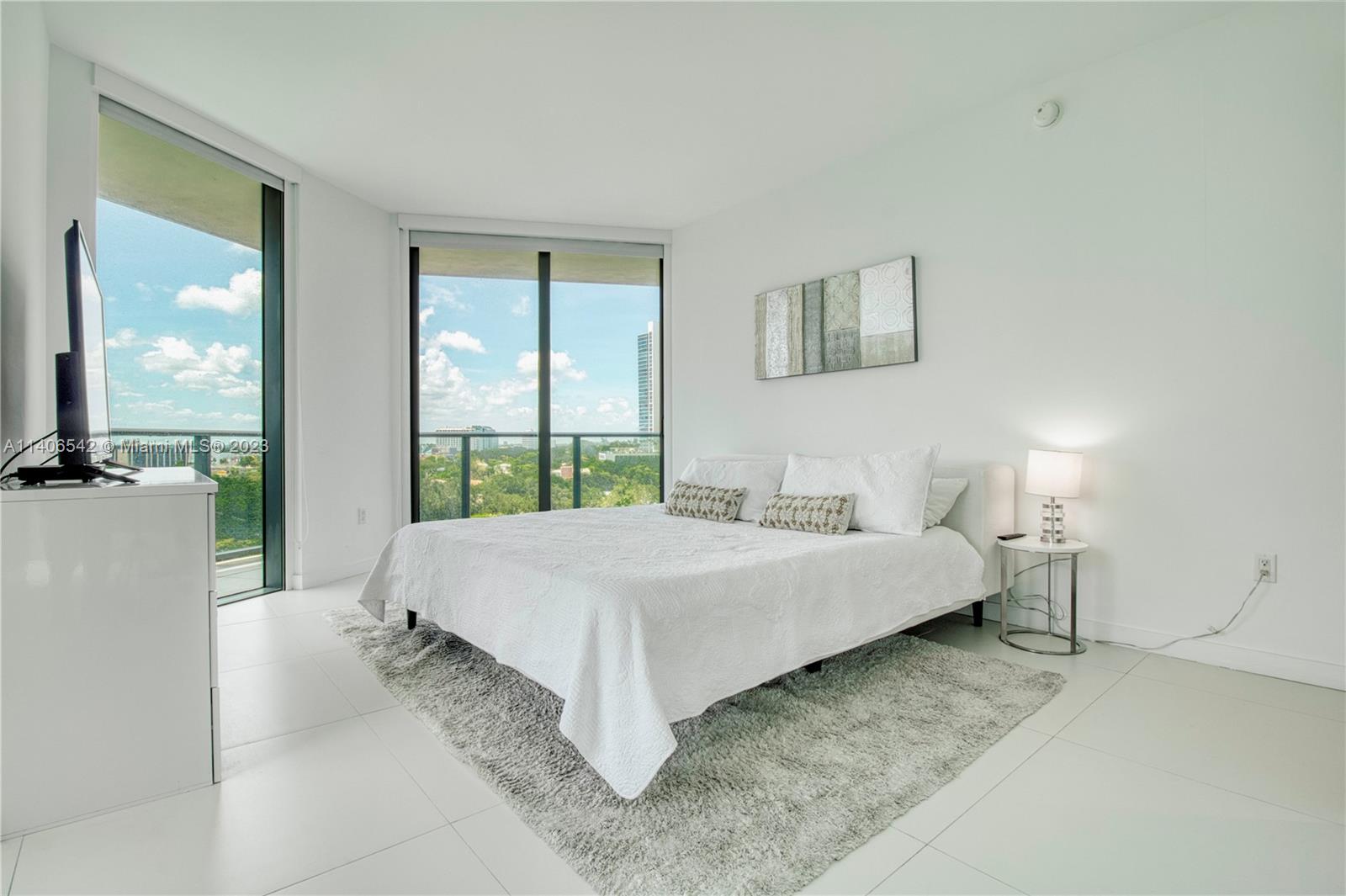 501 NE 31st St Unit: 610