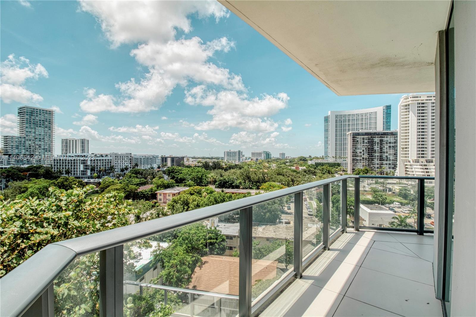 501 NE 31st St Unit: 610