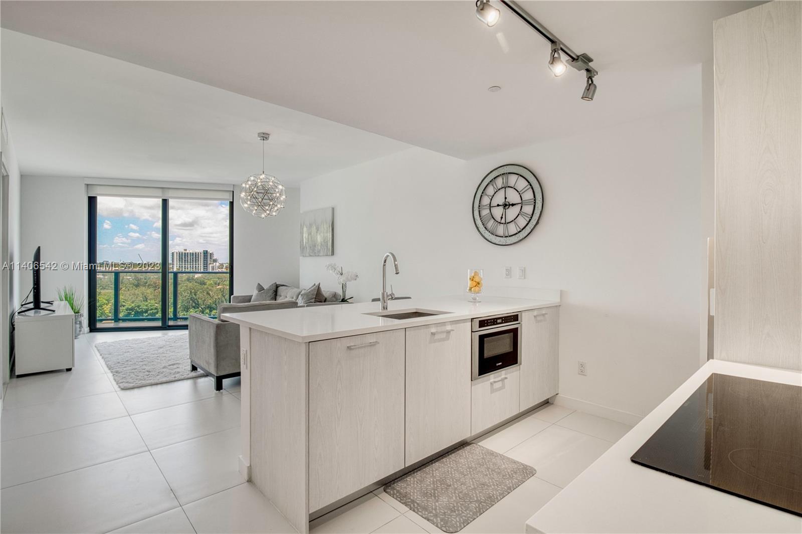 501 NE 31st St Unit: 610