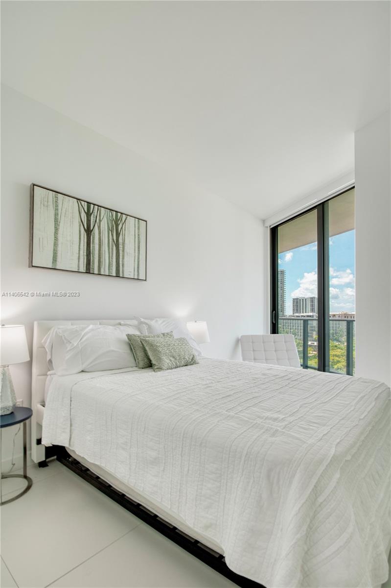 501 NE 31st St Unit: 610