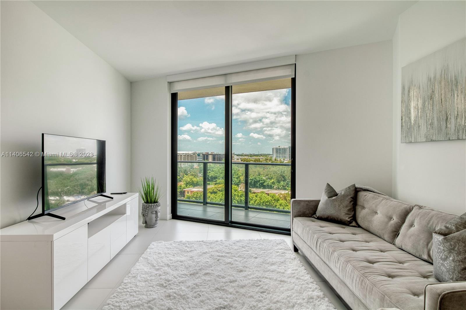 501 NE 31st St Unit: 610