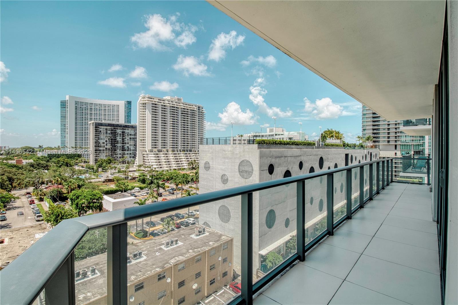 501 NE 31st St Unit: 610