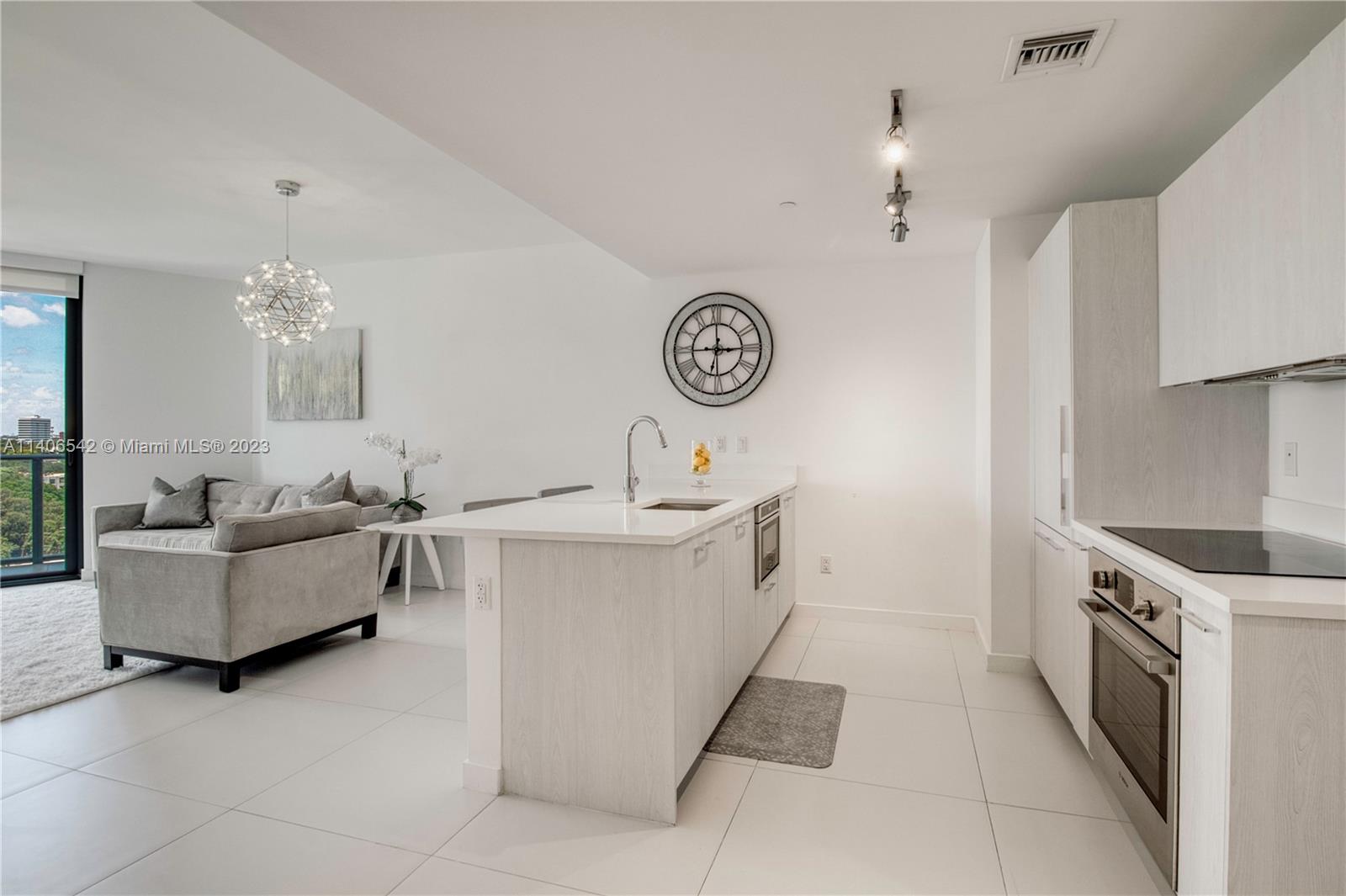 501 NE 31st St Unit: 610