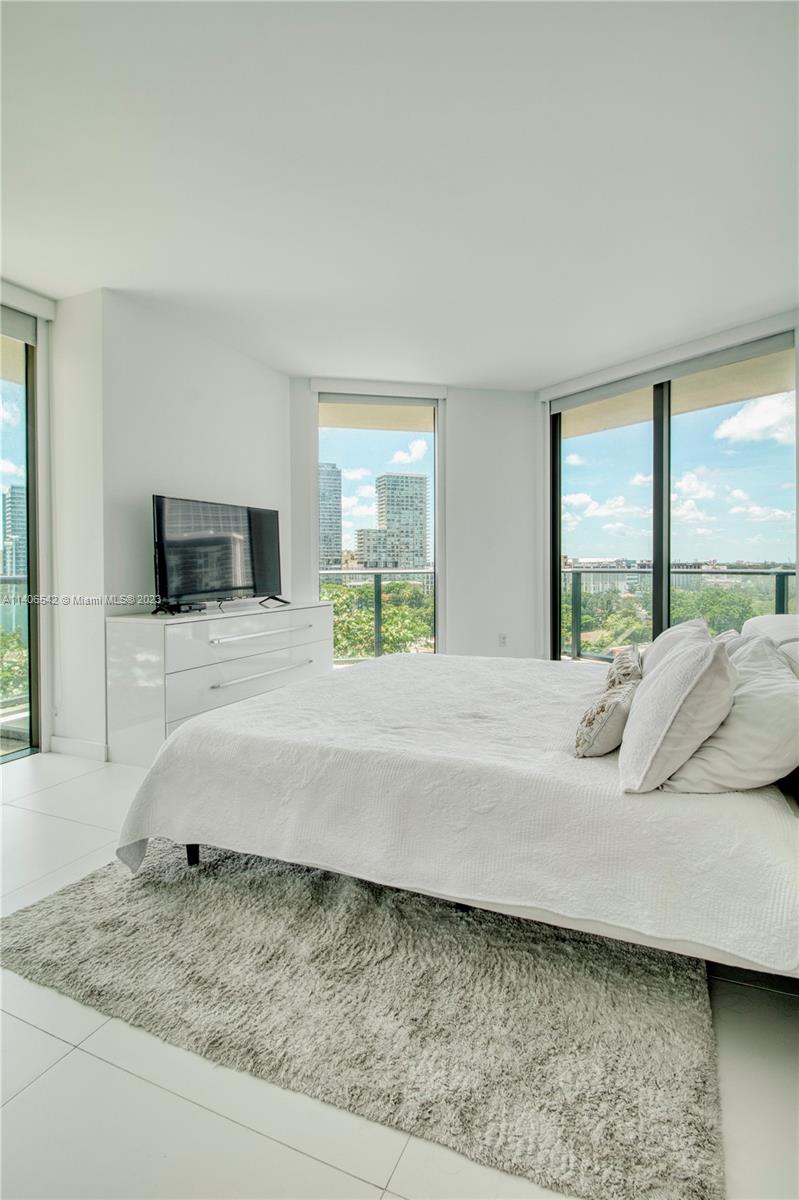 501 NE 31st St Unit: 610