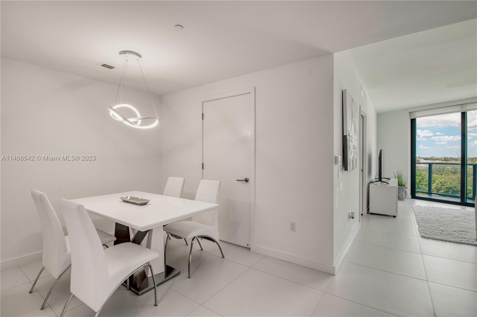 501 NE 31st St Unit: 610