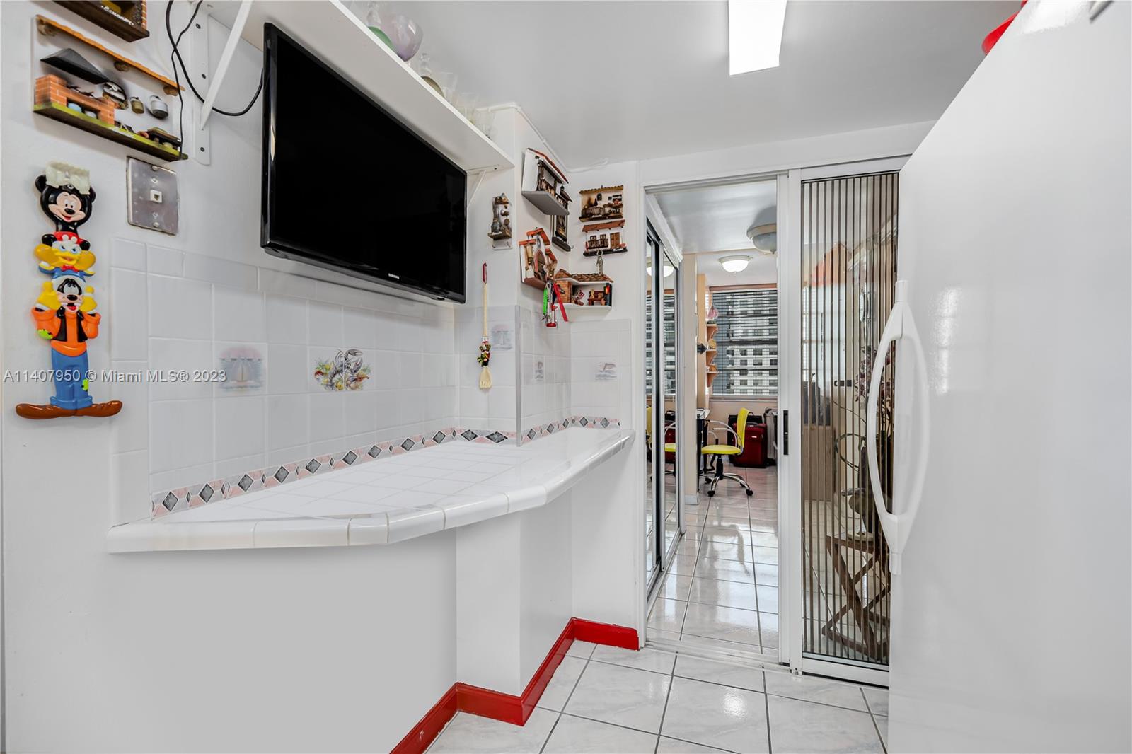 18061 Biscayne Blvd # 702