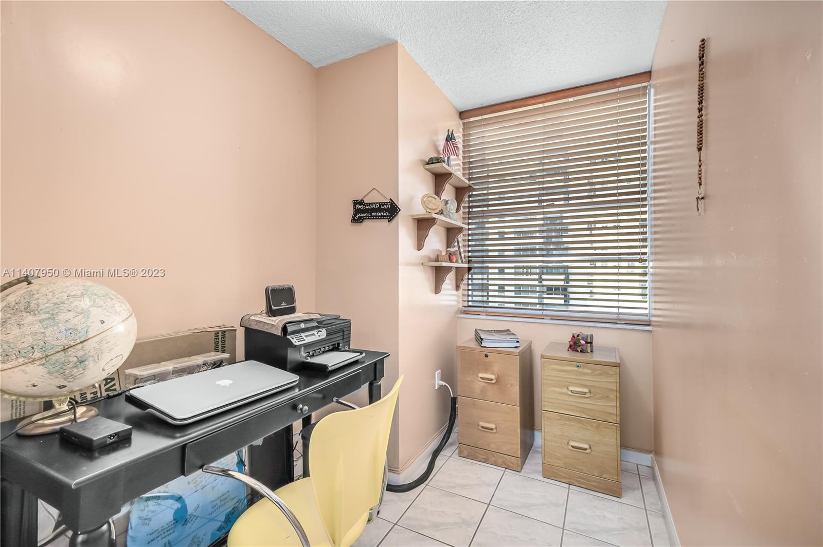 18061 Biscayne Blvd # 702