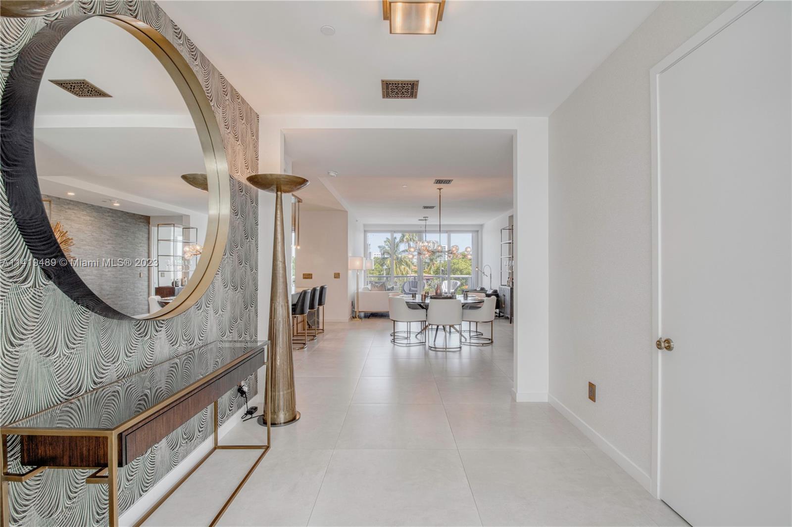 529 SW 11th St Unit: PH302
