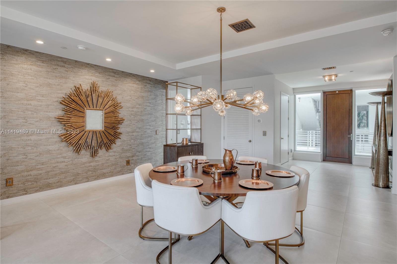 529 SW 11th St Unit: PH302