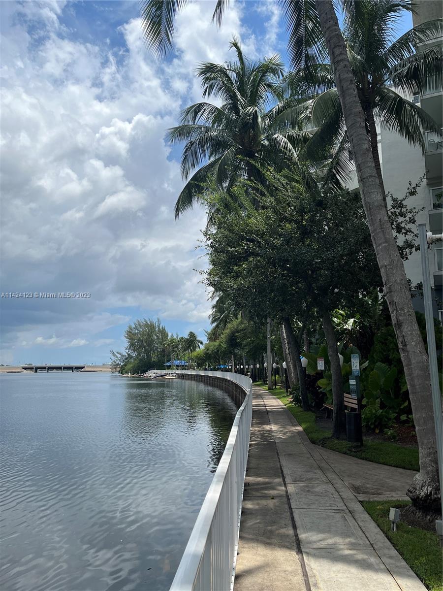 5077 NW 7 St Unit: 1214