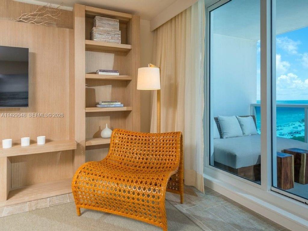 102 24th St Unit: 1006
